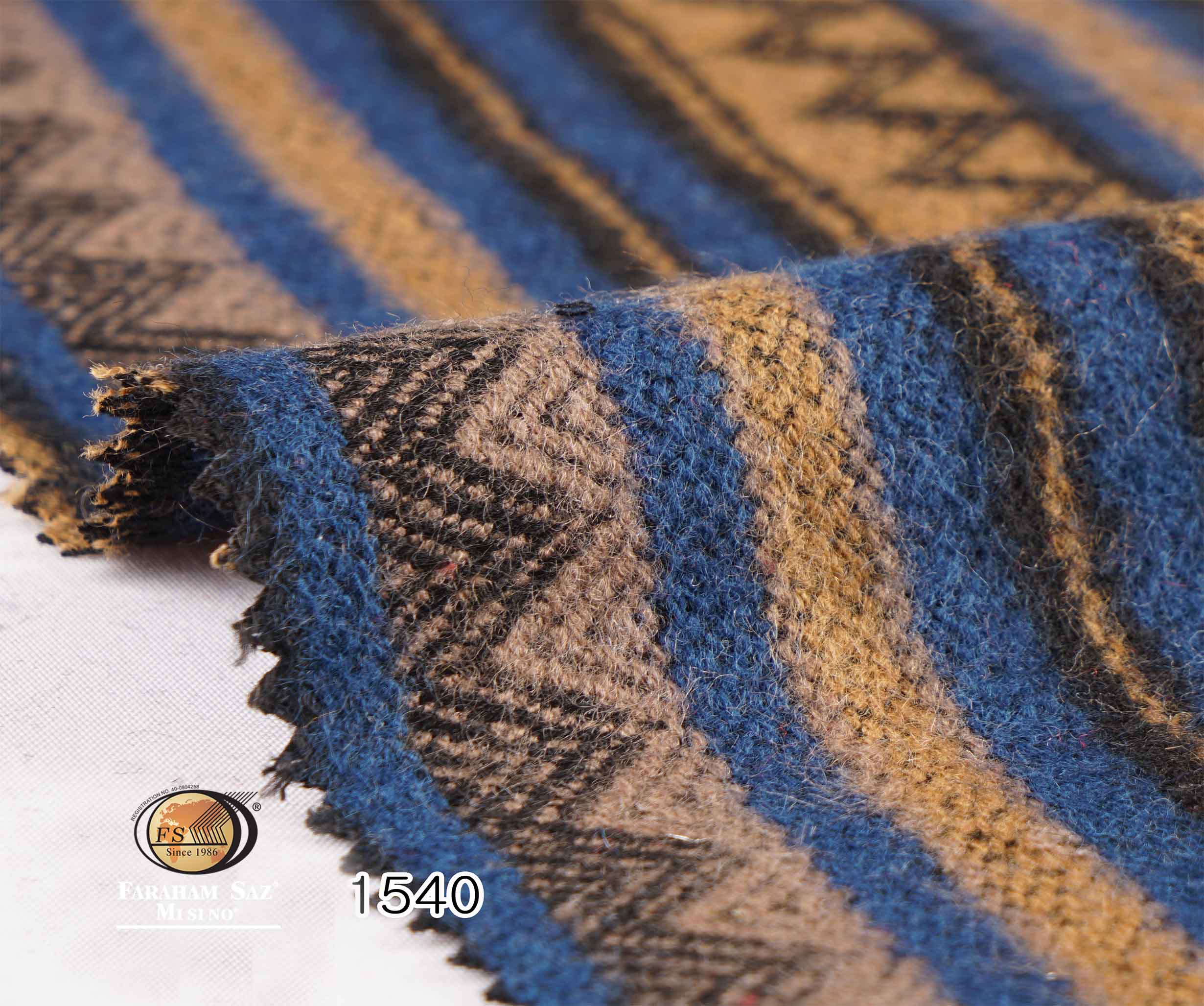 1540 زمستانی و پاییزه طرح دار - Image 1